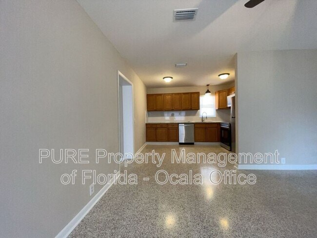 Building Photo - 12142 SE 87th Terrace