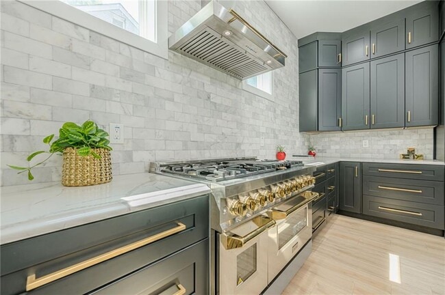 Building Photo - 34 Candler Rd NE