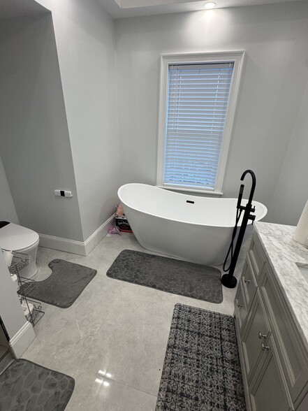 Building Photo - 195 Neponset Ave