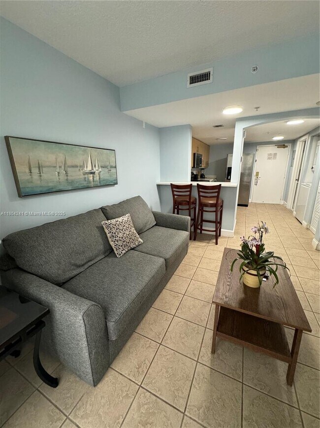 Building Photo - 2951 S Bayshore Dr