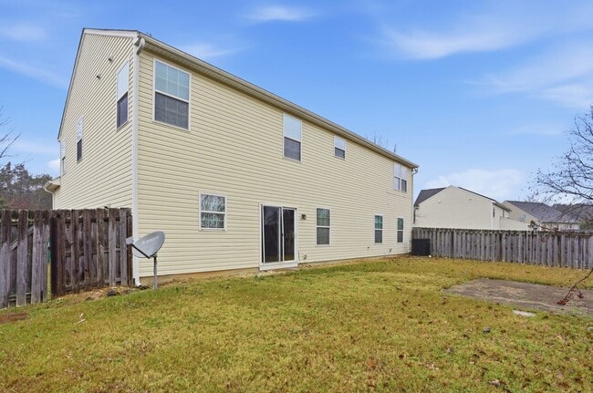 Building Photo - Move-In Ready Gem Near UNCC with Fresh Updates