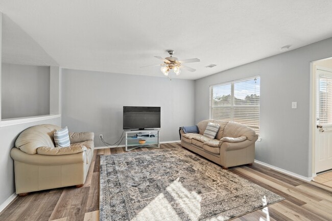 Building Photo - 20807 Carsen Spring Ct