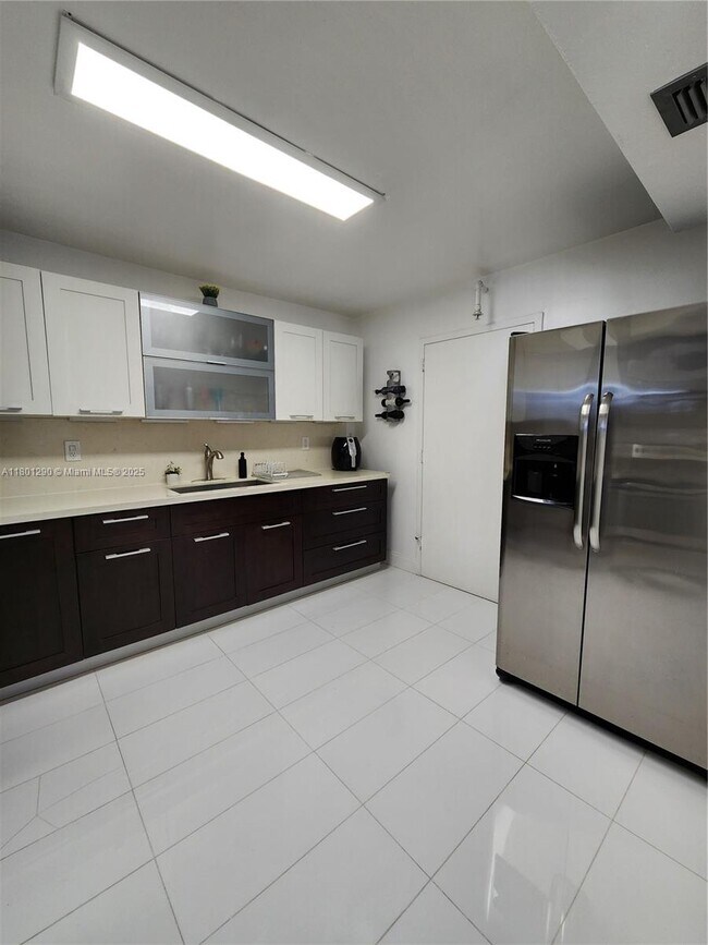 Building Photo - 2750 NE 183rd St