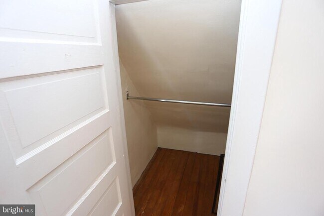 Building Photo - 730 St Johns Rd