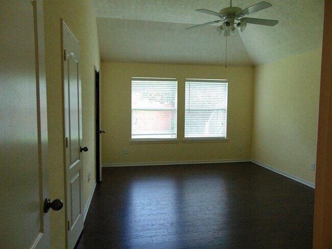 Building Photo - 5023 Parkcanyon Ln