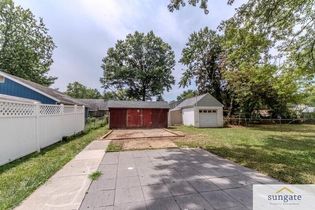 Building Photo - 624 Military Ave