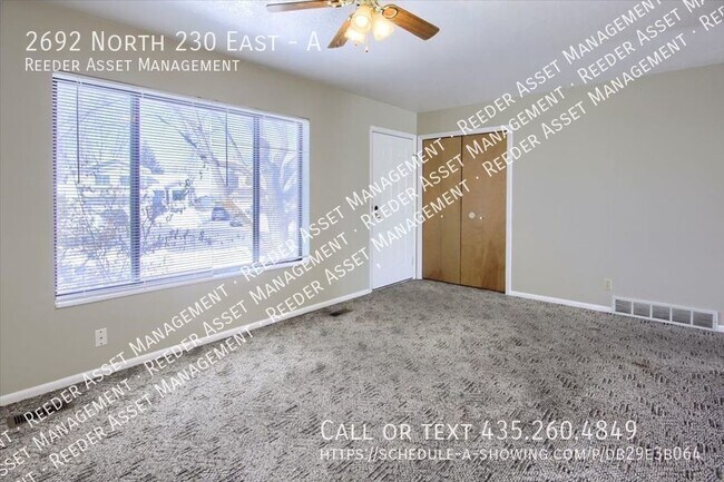 Building Photo - Large 2 Bed/1 Bath Upstairs Apartment In N...