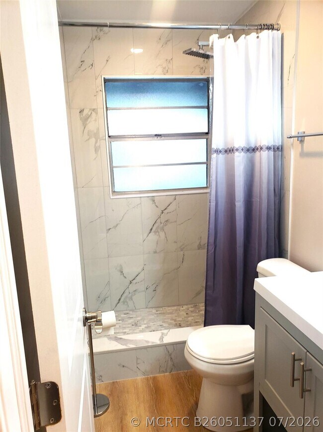 Building Photo - 7897 Golf Cir Dr