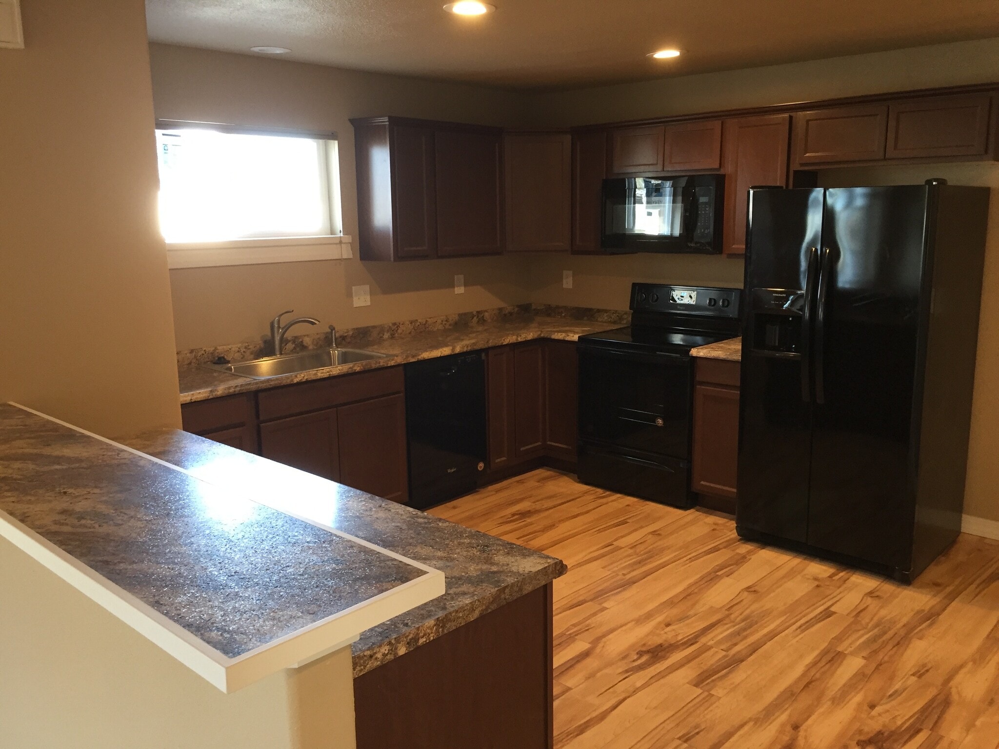 Building Photo - 203 S Mesa St