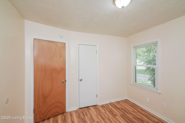 Building Photo - 2224 Peaslee Rd