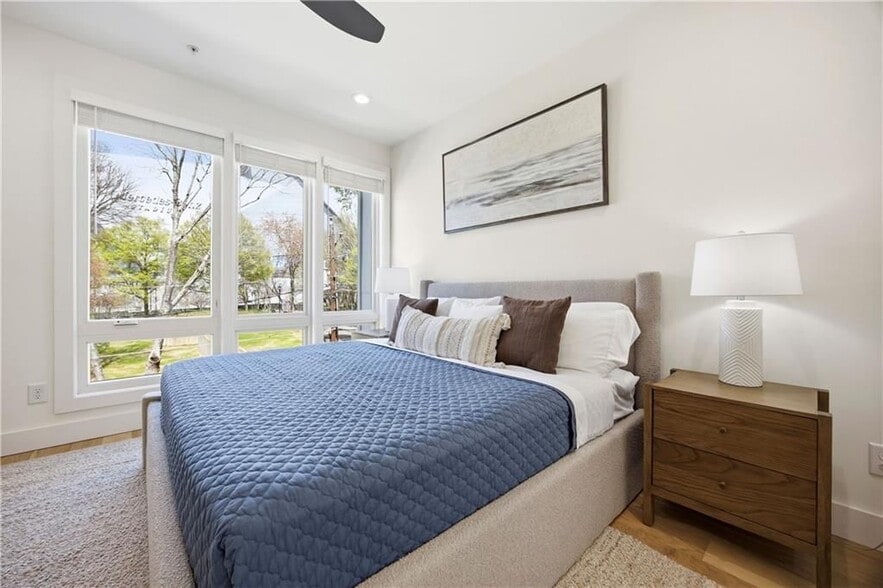 Building Photo - 434 Markham St SW