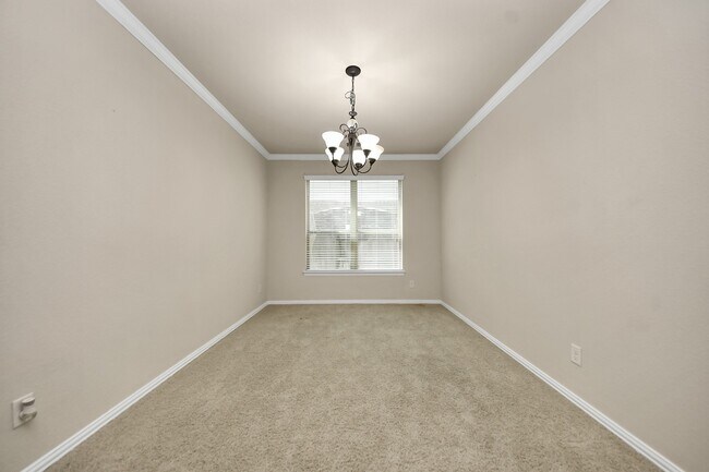Building Photo - 12131 Cove Ridge Ln