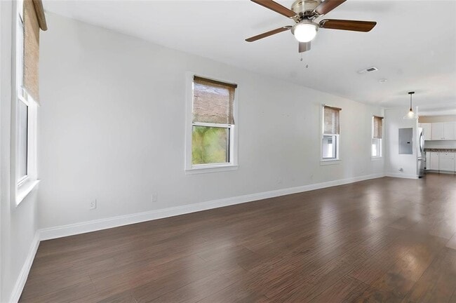 Building Photo - 469 38th Ave N