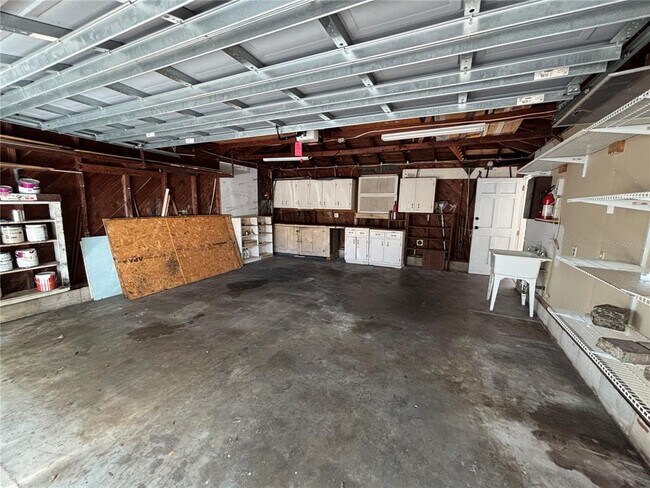 Building Photo - 495 24th Ave N