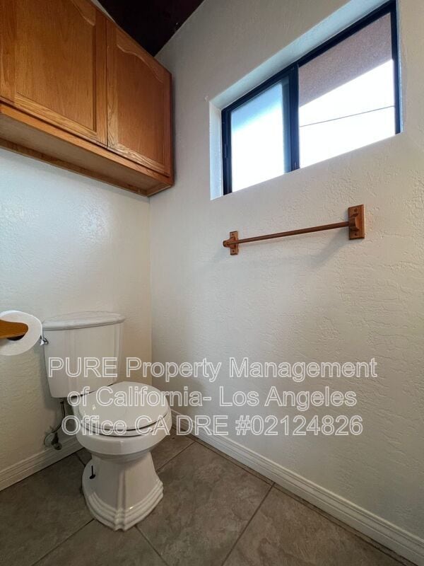 Building Photo - 21409 Dolores St