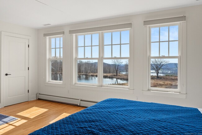 Building Photo - 74 Tanner Hill Rd