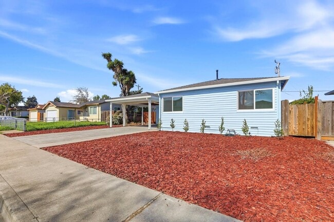 Building Photo - 1861 Nelson Dr