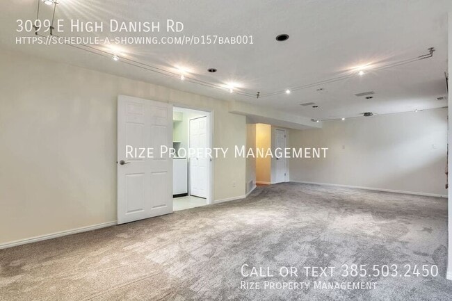 Building Photo - 3099 E High Danish Rd