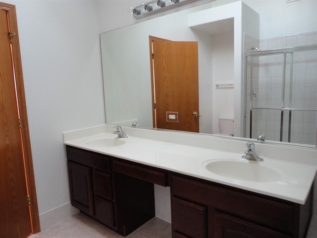 Building Photo - 510 White Owl Ln