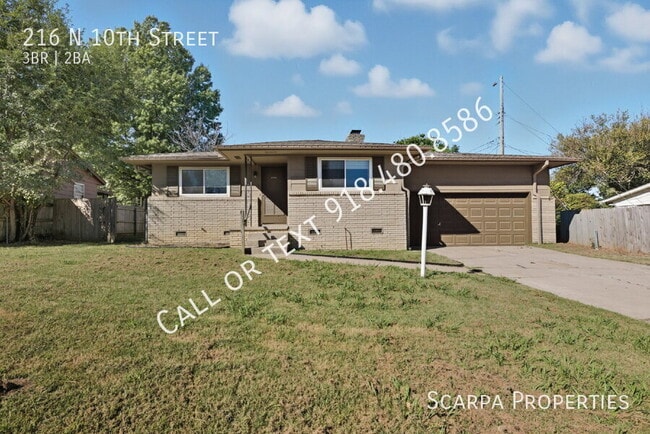 Primary Photo - 216 N 10th St