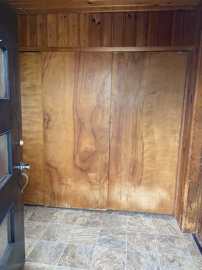 mud room - 206 S Higbee St