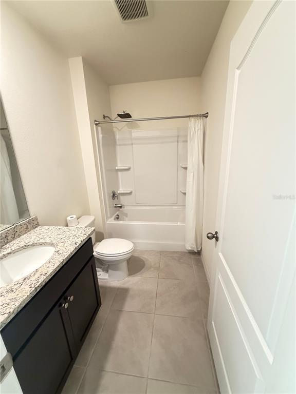 Building Photo - 804 Horsetail Dr