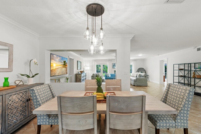 Building Photo - 602 N Atlantic Dr