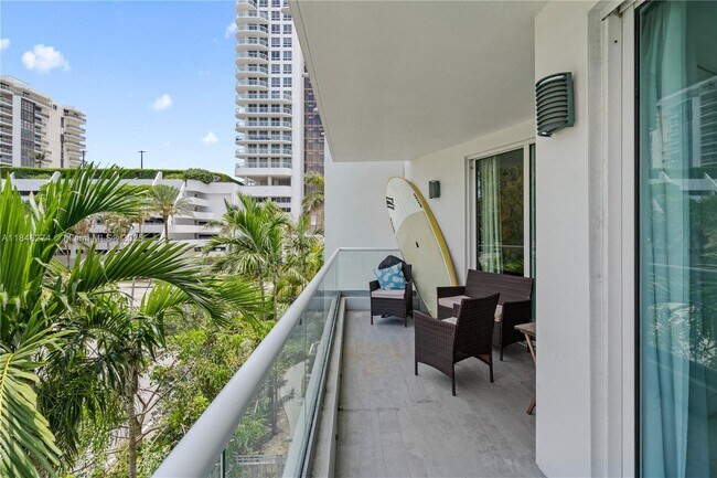 Building Photo - 6362 Collins Ave