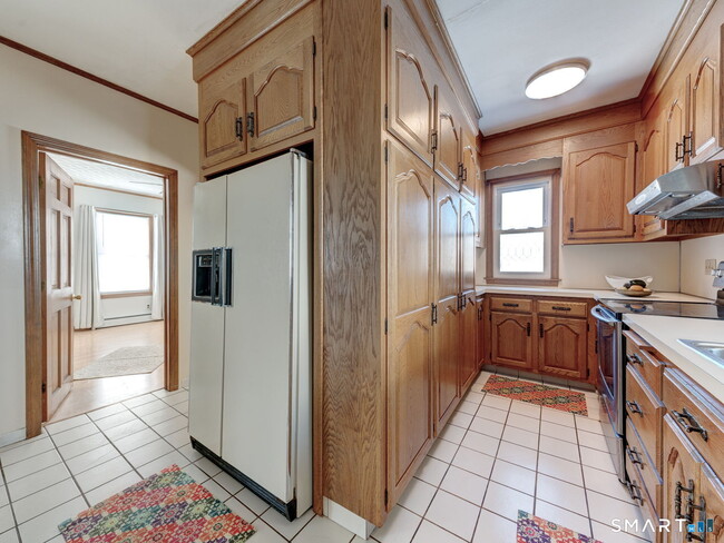 Building Photo - 176 New Litchfield St