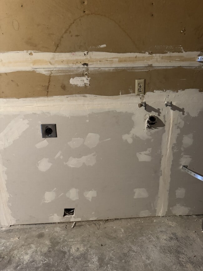 Building Photo - 1109 Sierra Blvd