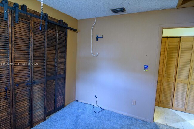 Building Photo - 8044 NW 41 Ct