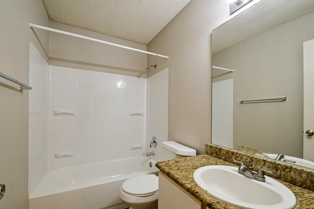 Building Photo - 1009 Springcreek Dr
