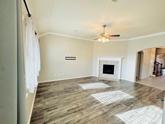 Building Photo - 5531 Drumlin Field Way