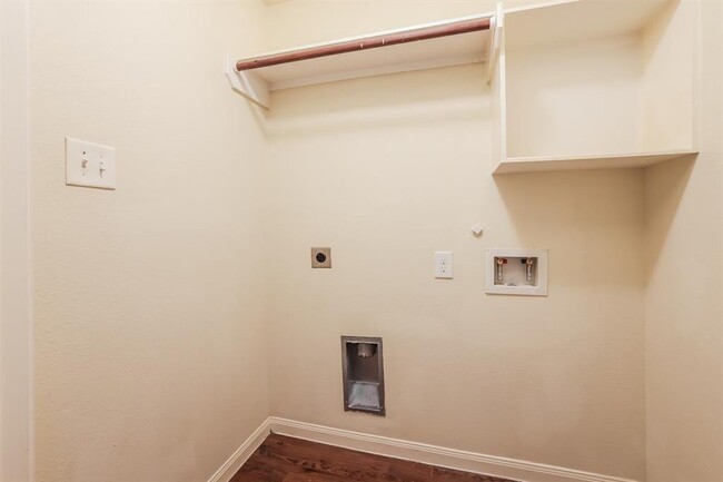 Building Photo - 16450 Eton Brook Ln