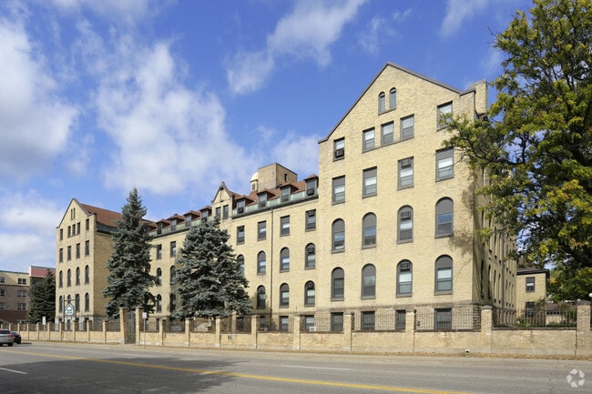 Building Photo - Stonehouse Square Apartments
