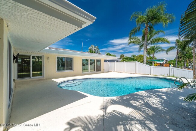 Building Photo - 458 Sandpiper Dr