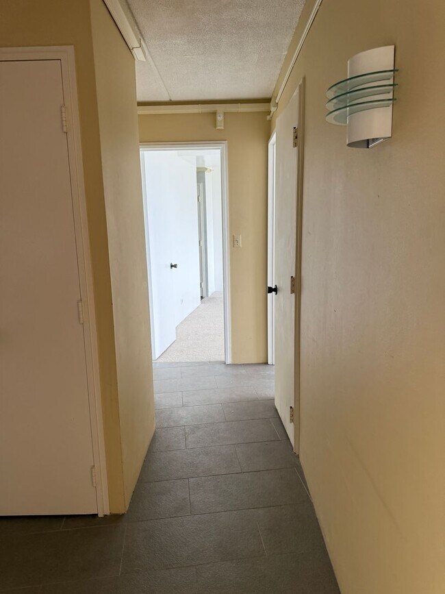 Building Photo - 2 bedroom at the Marco Polo for $2,700.00