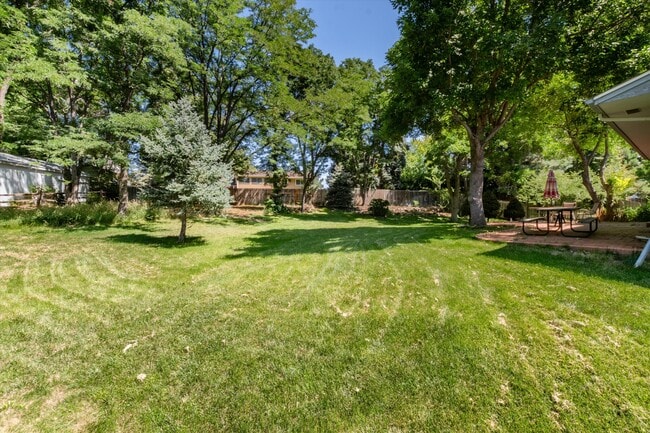 Building Photo - 7426 S Quince Ct