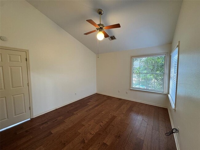 Building Photo - 1811 W 39th St