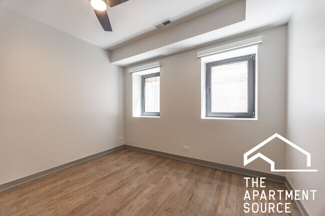 Building Photo - 1333 W Estes Ave