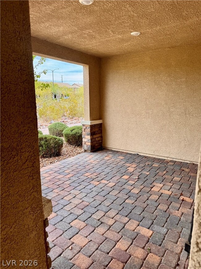 Building Photo - 2848 Alenga St