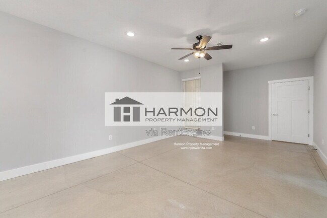 Building Photo - 2172 S Thatcher Ct
