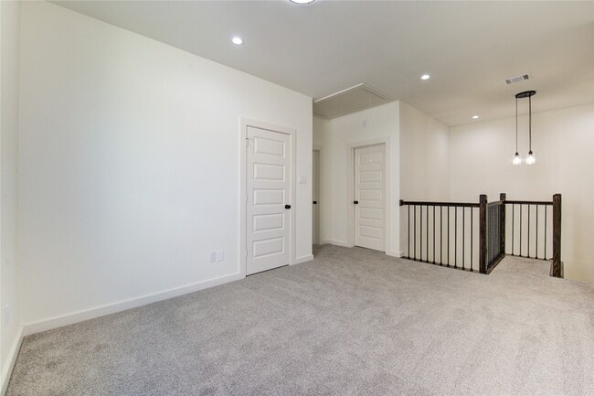 Building Photo - 2931 El Fenice Ln