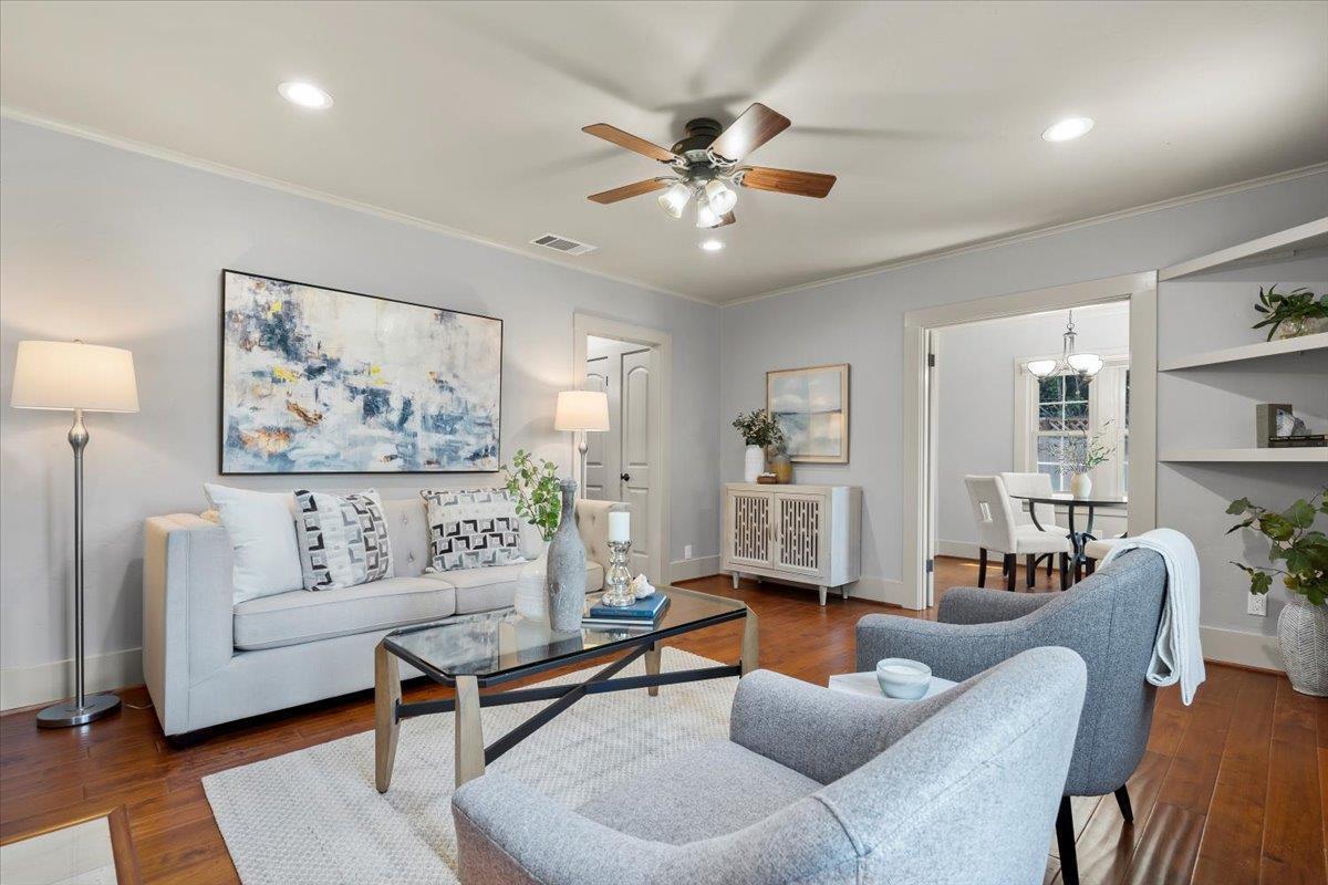 Building Photo - 1375 Magnolia Ave