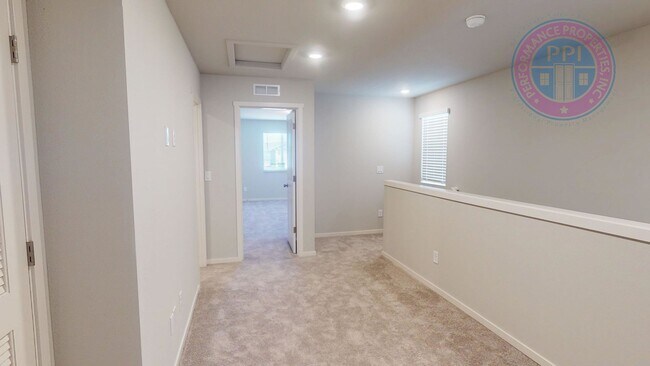 Building Photo - New Construction, Spring Creek / Stylish T...