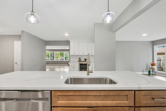 Building Photo - 179 S Alleghany Rd