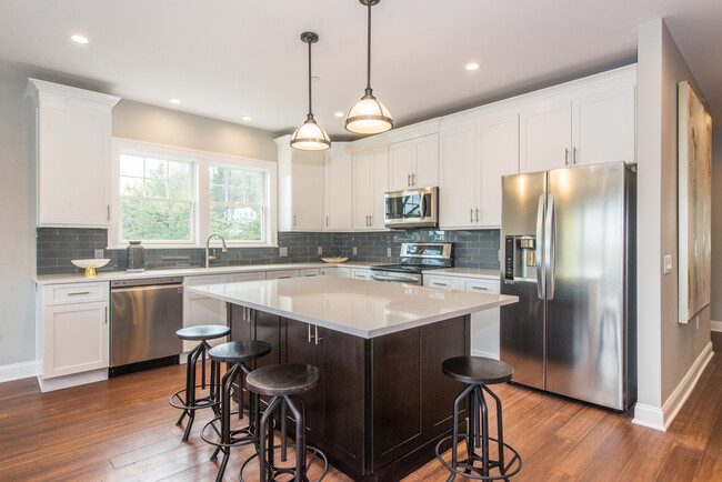 Kitchen - 122 Mount Kemble Avenue