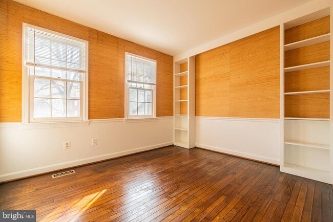 Building Photo - 3554 S George Mason Dr