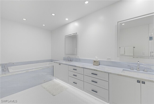 Building Photo - 360 Carlton Pl