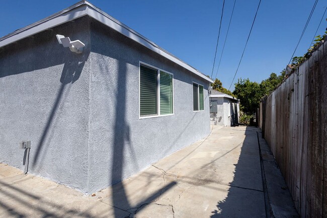 Building Photo - Brand New ADU in Silver Lake